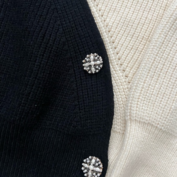 Kittenish Sweater - Picture 5 of 5